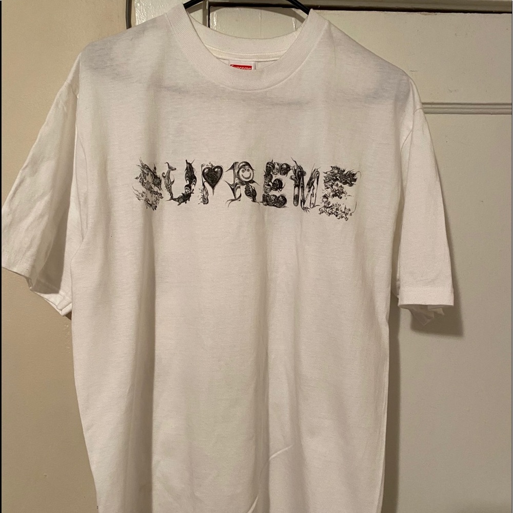 Supreme t shirt